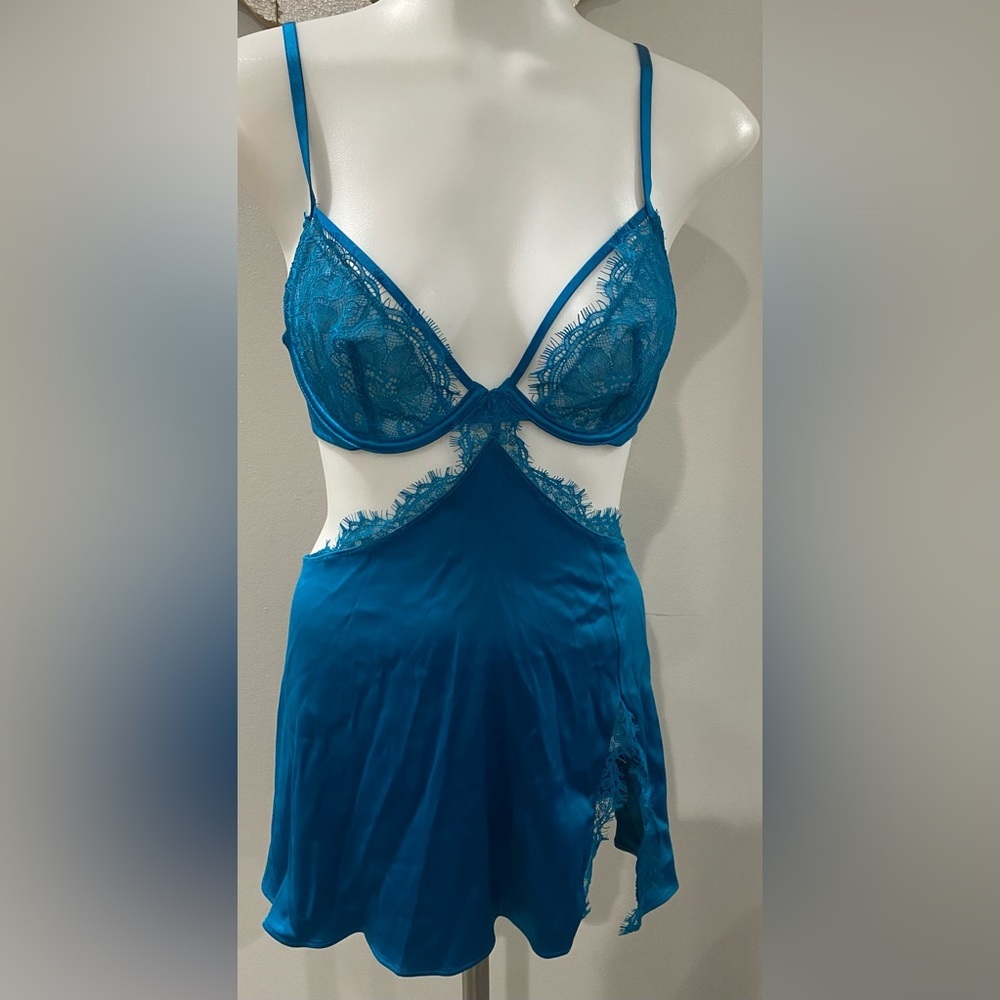 NWOT! Victoria Secret Low-Cut Demi Strappy Cutout Babydoll